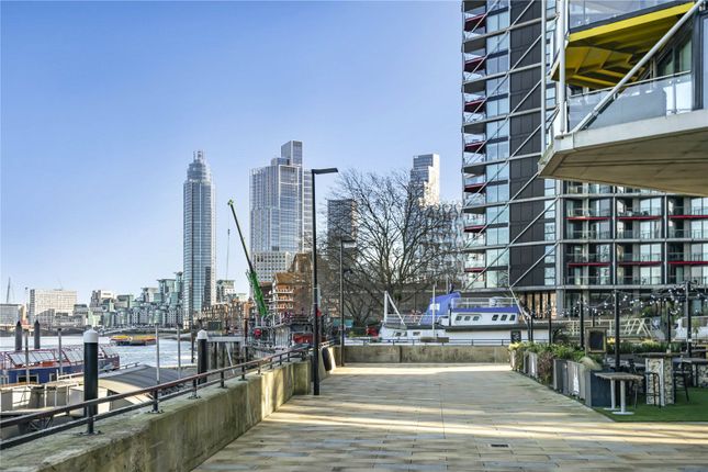 Flat to rent in Riverlight Quay, London