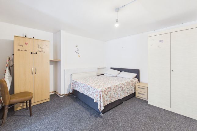 128 Pegasus Road, Oxford photo 5