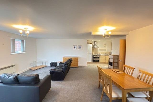 Windsor Court, London Road, Newcastle photo 3