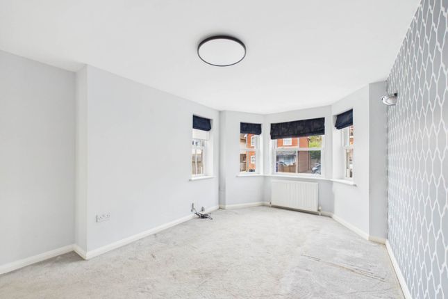 8, Bedford Road, Horsham photo 4