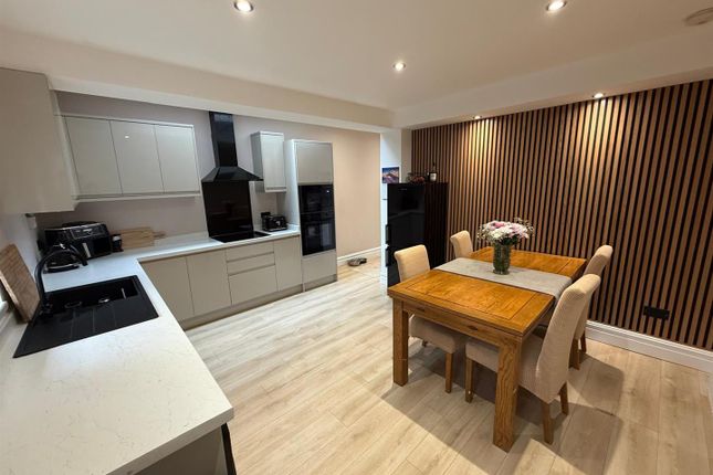 21, Beauty Bank Crescent, Stourbridge photo 2