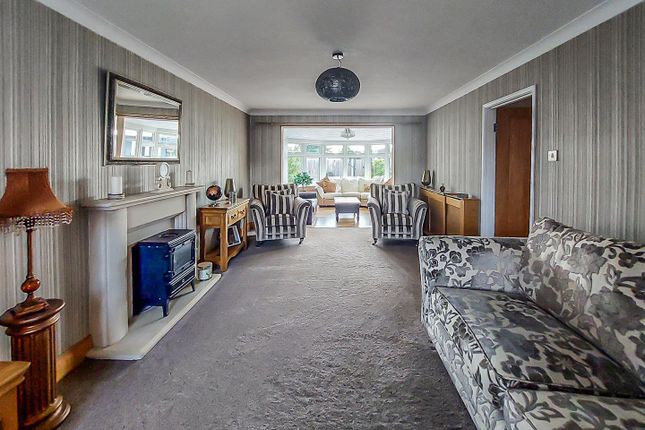 21, Parkway Close, Leigh-on-Sea photo 2