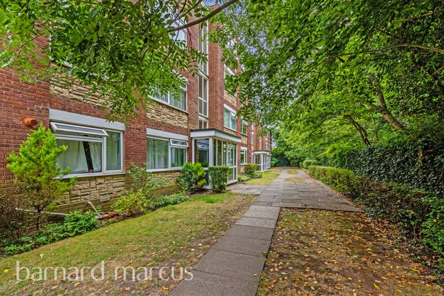 Flat for sale in Woodcote Road, Wallington