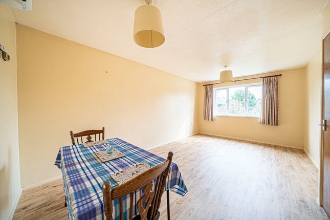 21 Grange Close, Fyfield, Andover photo 4
