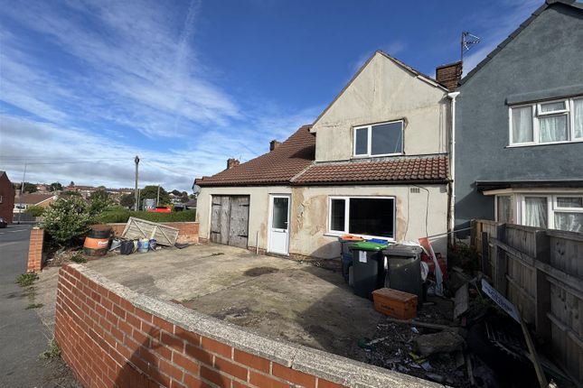46, Carsic Lane, Sutton-In-Ashfield photo 2