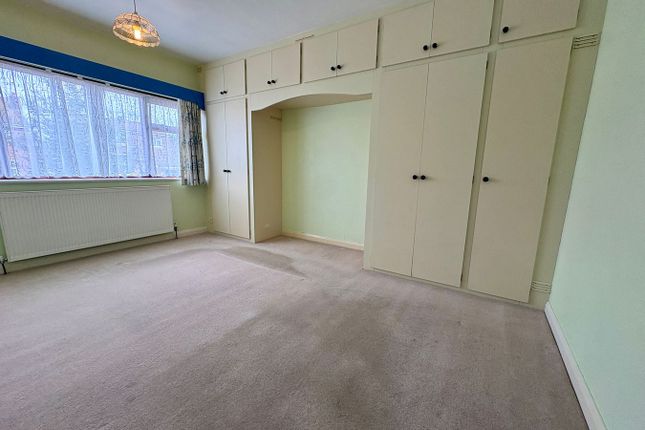 60, Grass Acres, Leicester photo 4