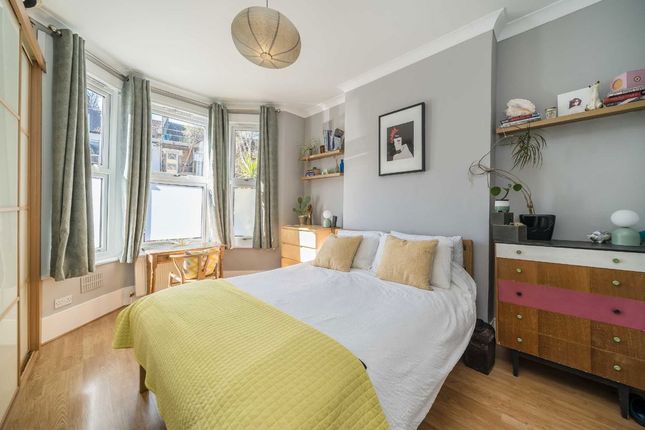 Garden Flat, 23, Harpenden Road, London photo 3