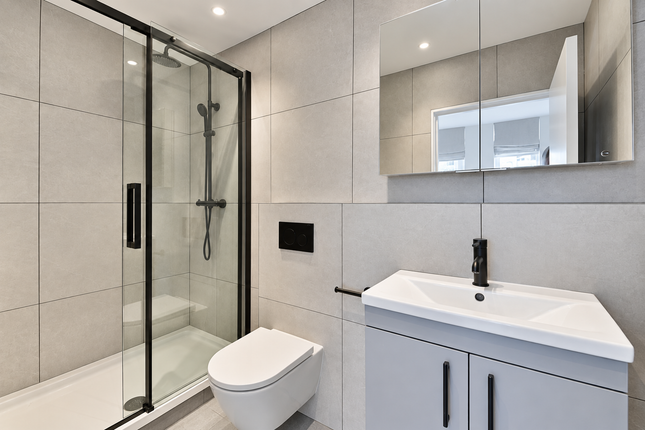 Flat 3, High Road, London, N12 9QD, London photo 4