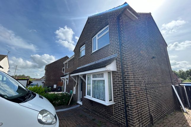 Thumbnail Property to rent in Castlefield Close, Eastleaze, Swindon