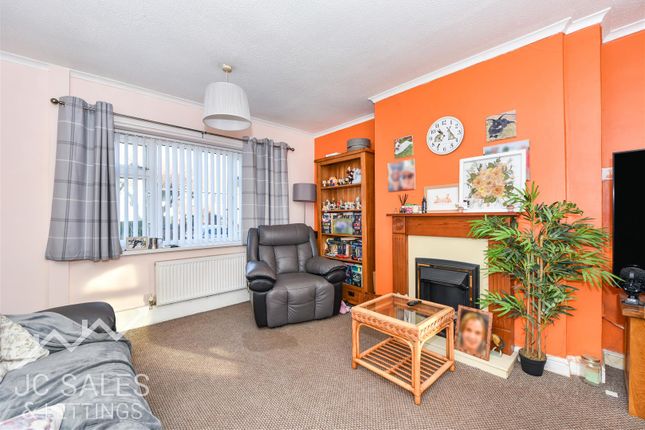 144, Hunloke Avenue, Chesterfield photo 3