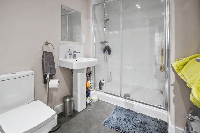 56, The Avenue, Corby photo 4