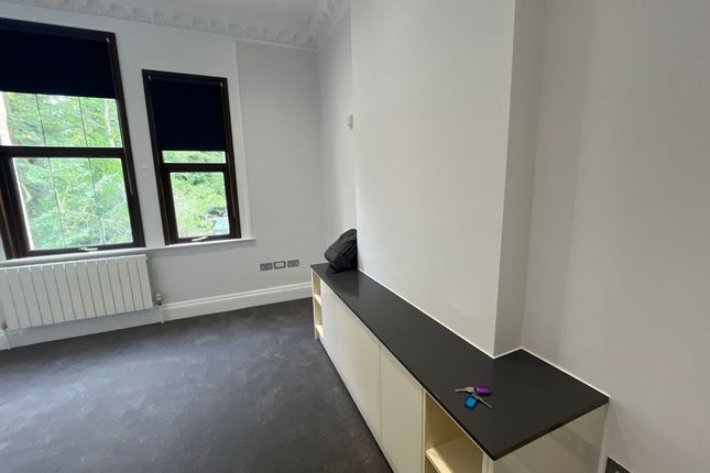 Room 8 , Hollybush Hill, London photo 4