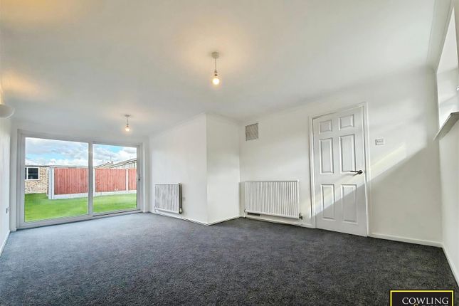 Beauchamps Drive, Wickford photo 2