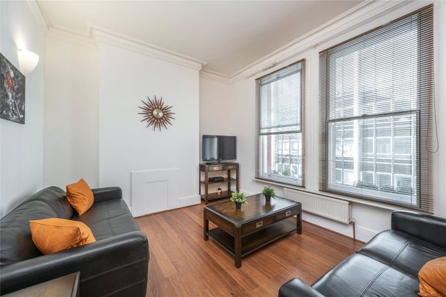 Flat to rent in Carlton Mansions, 182 Shaftesbury Avenue