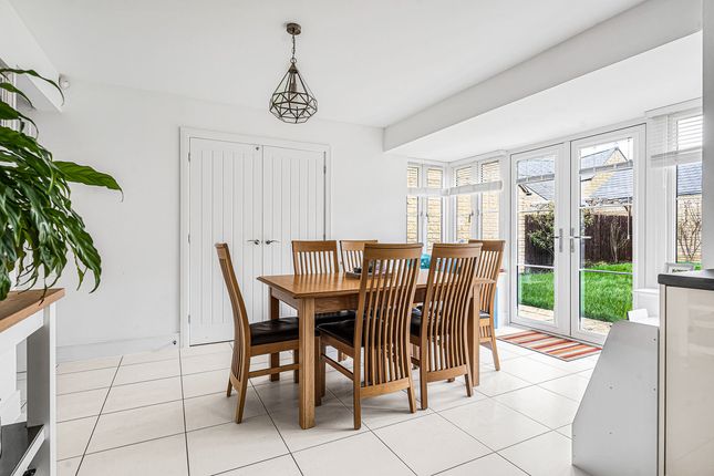 6, Sedgefield, Bicester photo 4