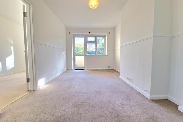 Flat to rent in Margate Road, Ramsgate