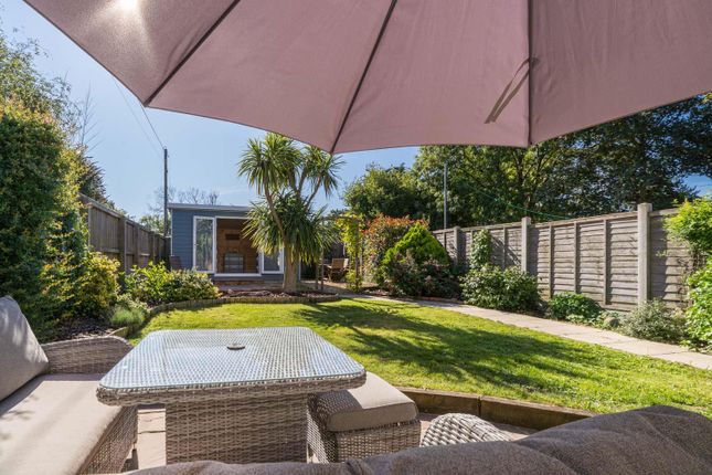 Thyme Cottage, 19, Hilton Road, Gurnard photo 3