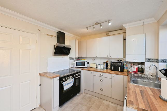 31s, Lunardi Court, Ware photo 4