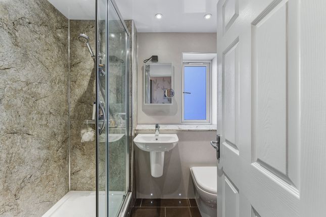 Flat D, 89, Coillesdene Avenue, Edinburgh photo 4