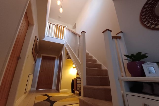 11, Hawley Close, Hugglescote, LE67 photo 4