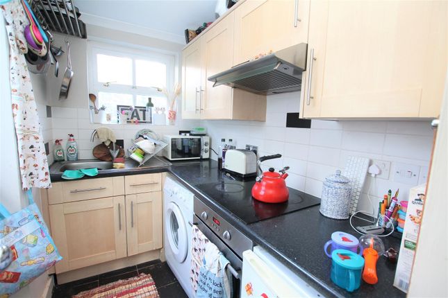 22, Middle Road, BRIGHTON photo 4