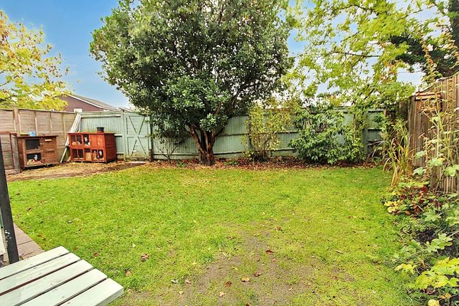 322 Amersham Road, High Wycombe photo 4