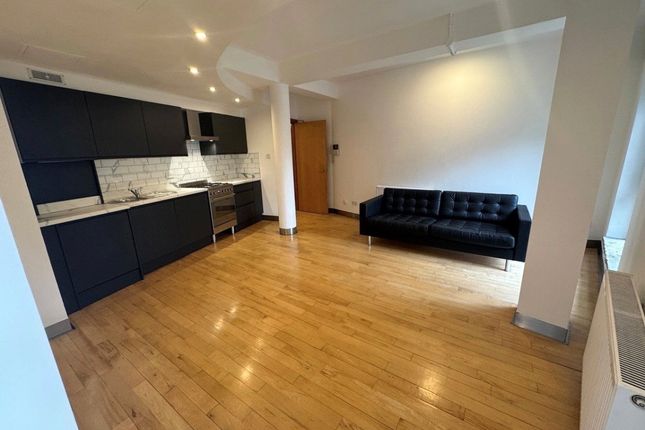 Flat 17,, Simpsons Fold West, Leeds photo 2