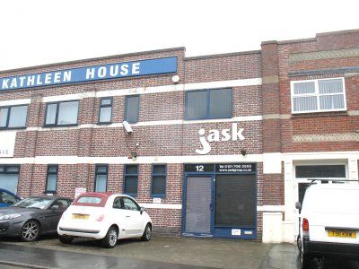 Office to let in James Road, Tyseley, Birmingham