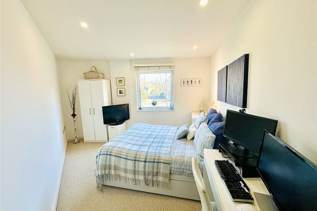 Flat for sale in Newgate, Croydon, East Croydon