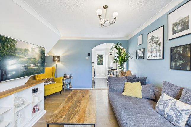 26 Landmere Gardens, Nottingham photo 3