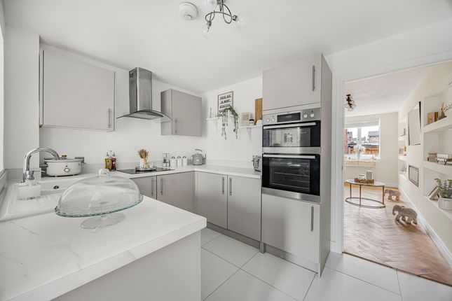 44 Millers Close, Leominster photo 2