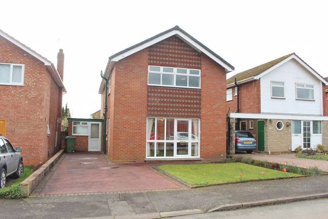 Thumbnail Detached house for sale in Ross Drive, Kingswinford