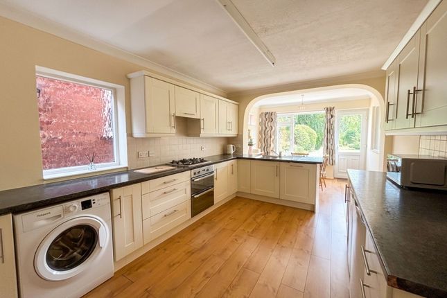 28 Ladybridge Avenue, Manchester photo 2