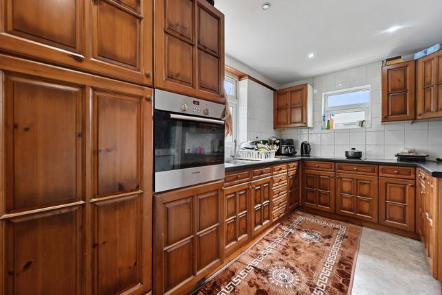 49, Eastcote Lane, Harrow photo 4