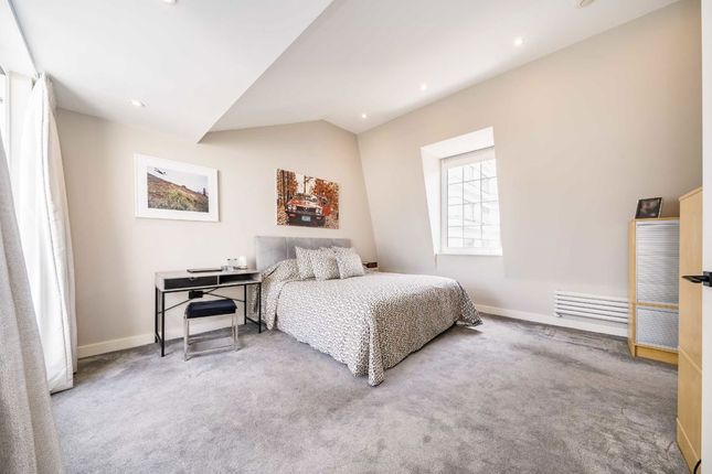 29, Carlyle Court, London photo 4