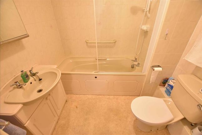 Flat for sale in Felbridge Court, High Street, Feltham, Middlesex