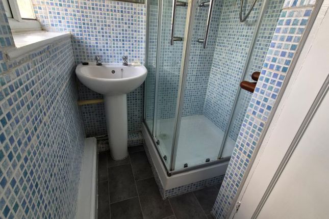 18, Barnwell Road, Northampton photo 3