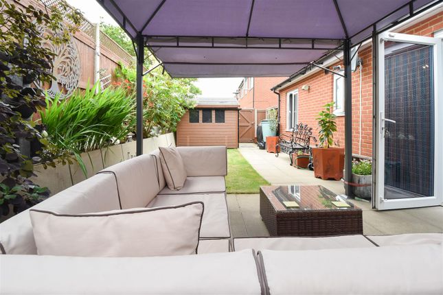 2 Barker Way, Acres Avenue, Ongar photo 4