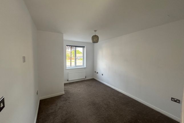 15, Kingwood Close, Barnsley photo 4