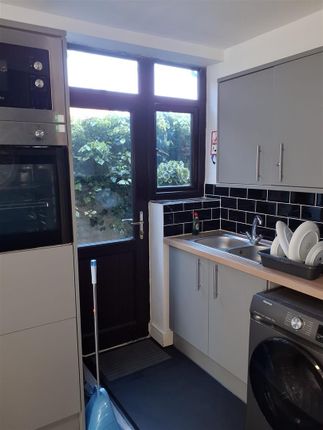 Room 3, 38, Crispin Street, St. Helens photo 2