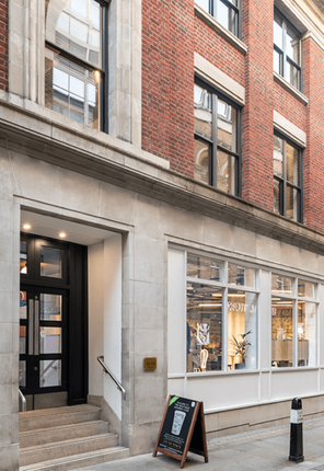 Office to let in Carter Lane, London
