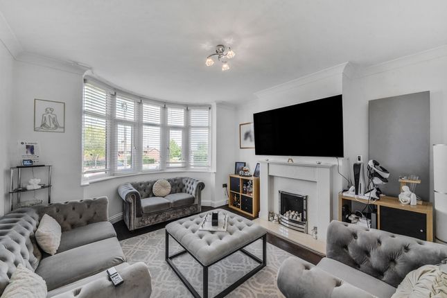 376 Rochester Road, Gravesend, Kent photo 4