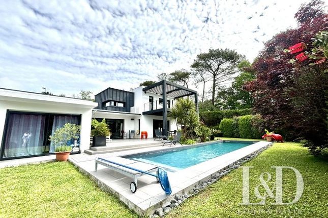 Detached house for sale in Street Name Upon Request, Anglet, Fr