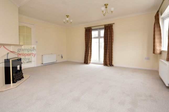 75 Ashgrove Park, Elgin photo 4