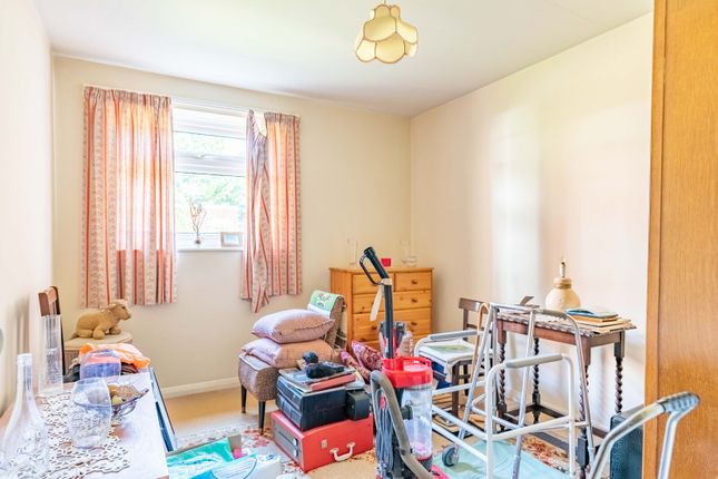 Flat for sale in Avenue Road, St. Albans, Hertfordshire