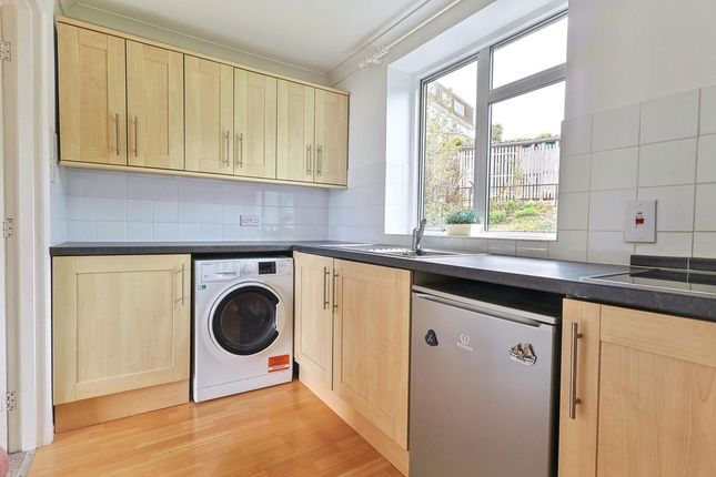Flat 8 Highpoint, 125 Berry Head Road, Brixham photo 3