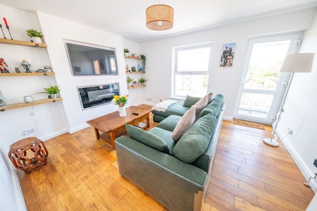 Flat 12 Grosvenor Court, East Lodge Park, Farlington photo 3