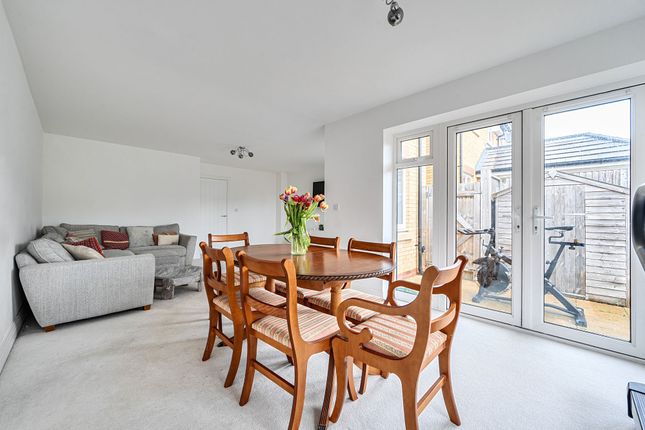 39 Corden Place, Pulborough photo 4