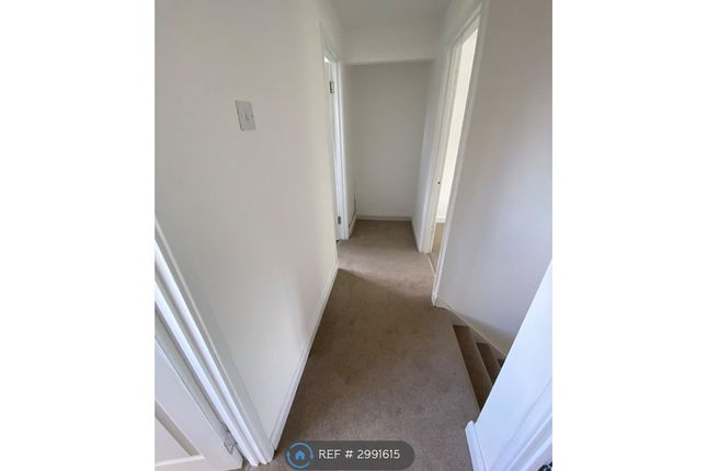 Lodge Lane, New Addington, Croydon photo 5