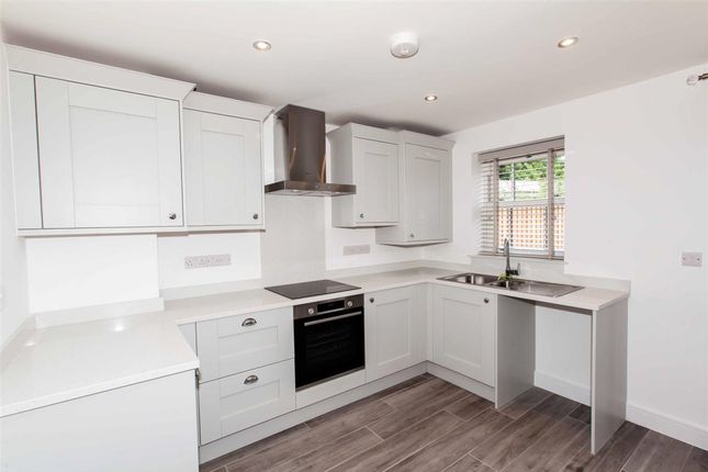21 Boundary Way, Chesterfield photo 2